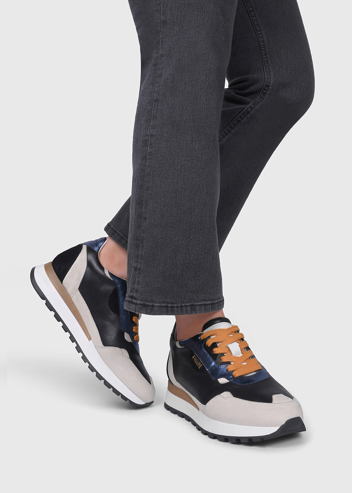 AGATA Suede Schwarz mit Suede Offwhite und Navy AGATA Suede Schwarz mit Suede Offwhite und Navy