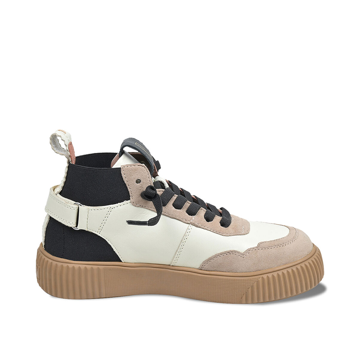 UMA Off White