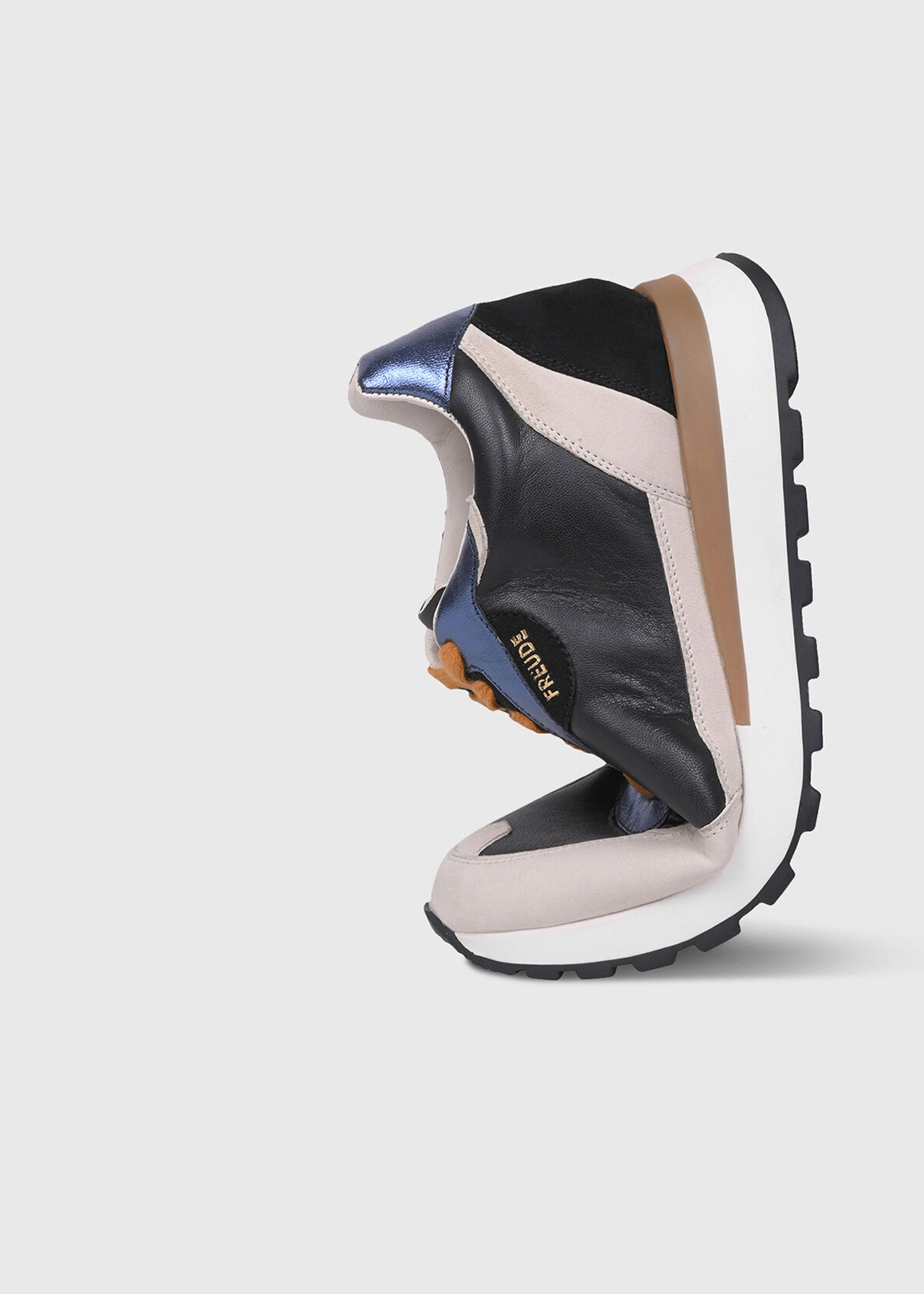 AGATA Suede Schwarz mit Suede Offwhite und Navy AGATA Suede Schwarz mit Suede Offwhite und Navy