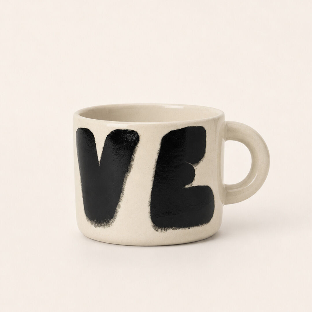 Love Mug Creme Black