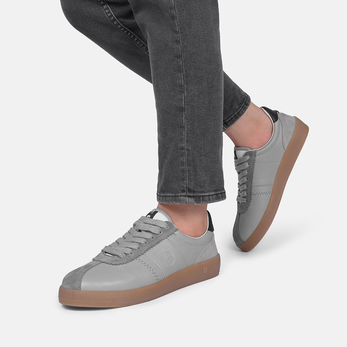 ARIELLE Suede Grau