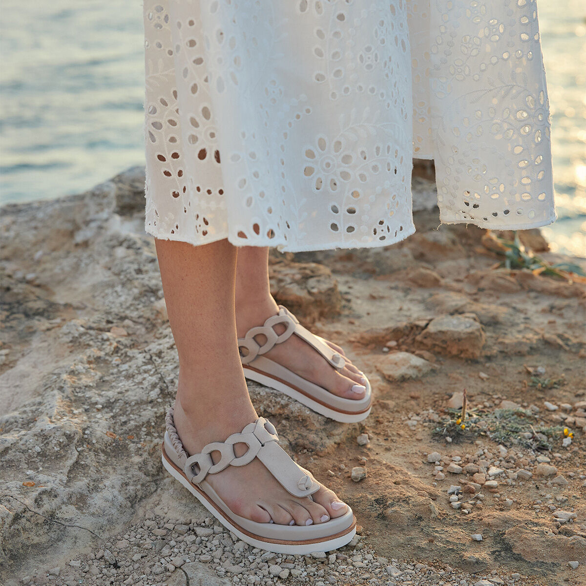 ODINE Offwhite