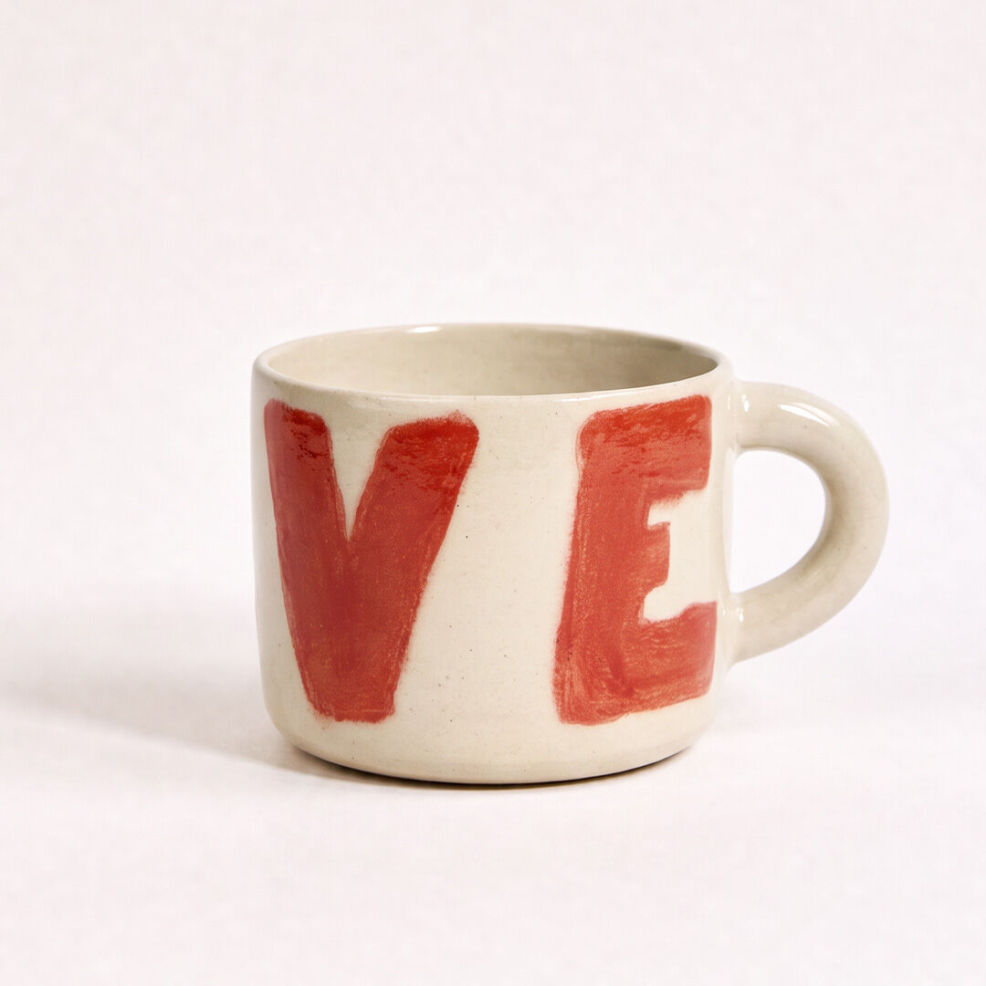 Love Mug Creme Red