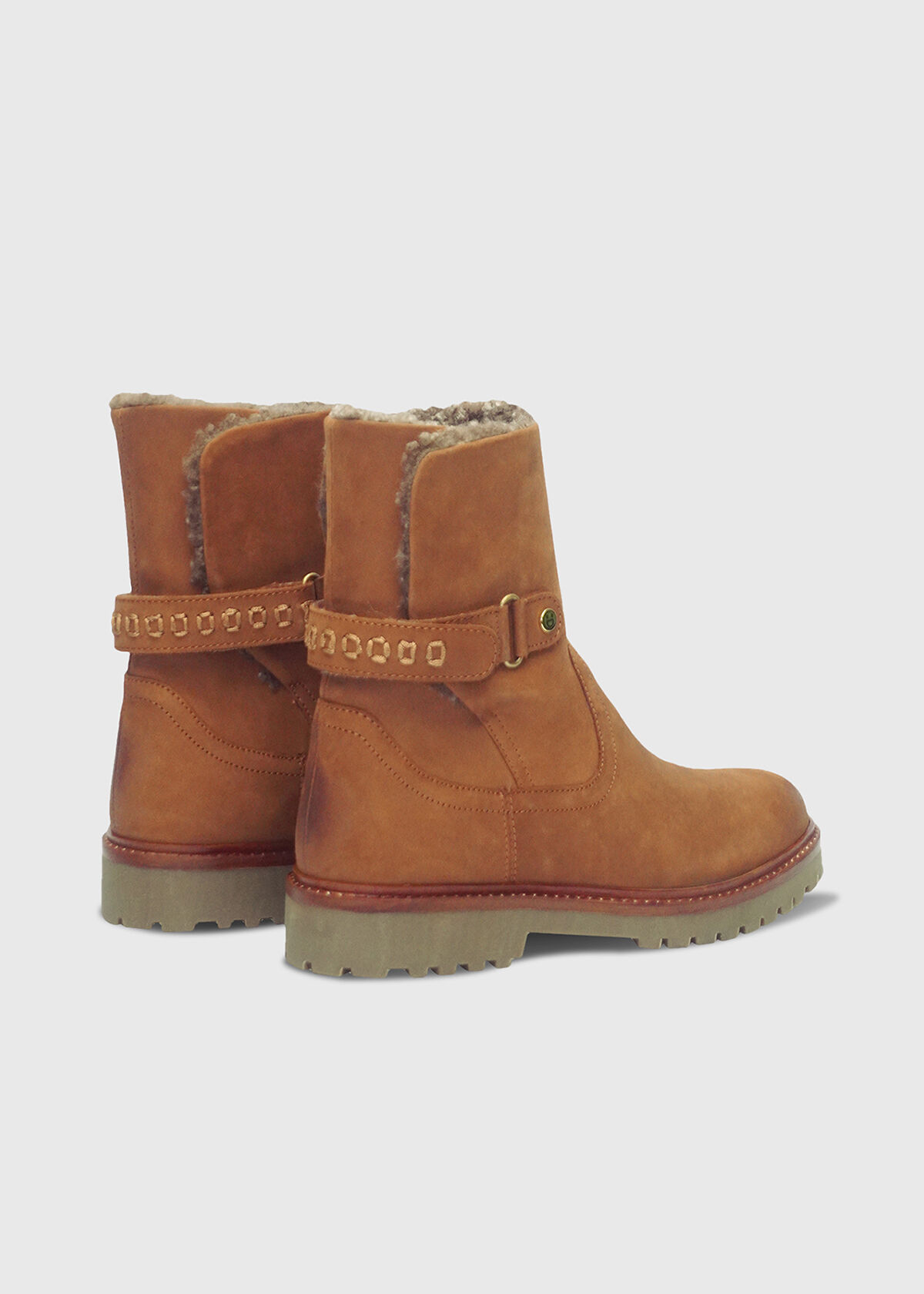 BAYLA Lammfell Nubuk Cognac