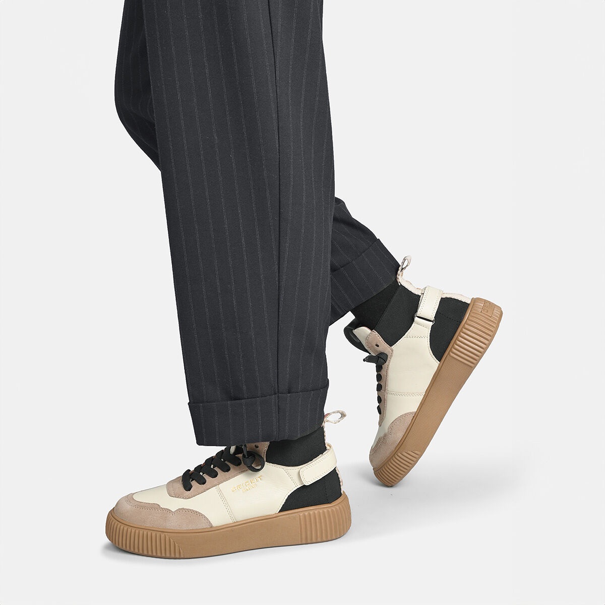 UMA Off White